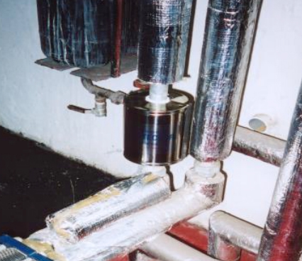 Heat plate exchanger outlet pipe
